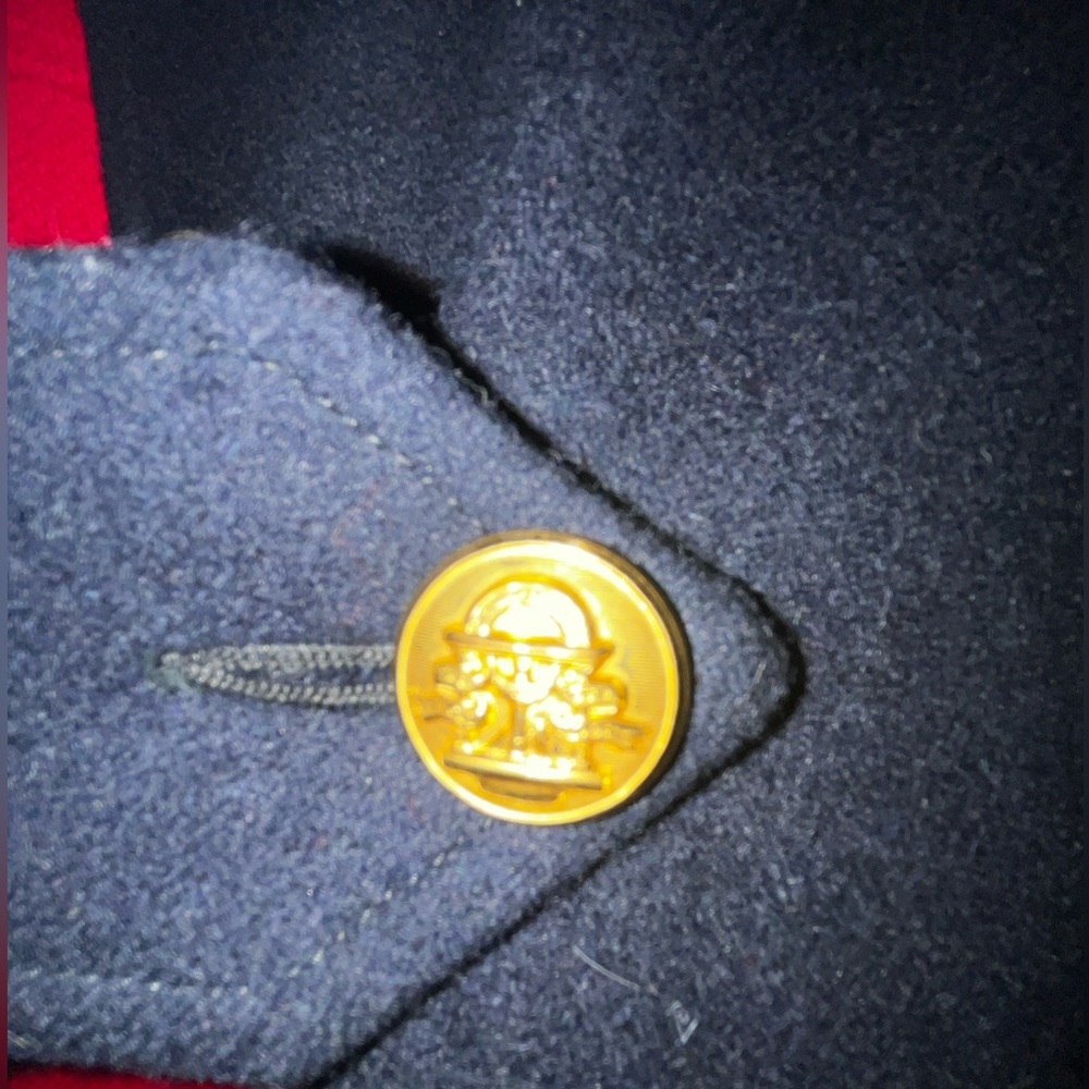 Vintage Wool Nurses Cape (Navy) with gold buttons. All original. - Picture 7 of 8